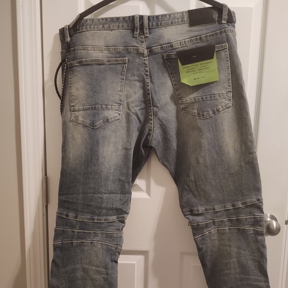 Jeans - Picture 3 of 6